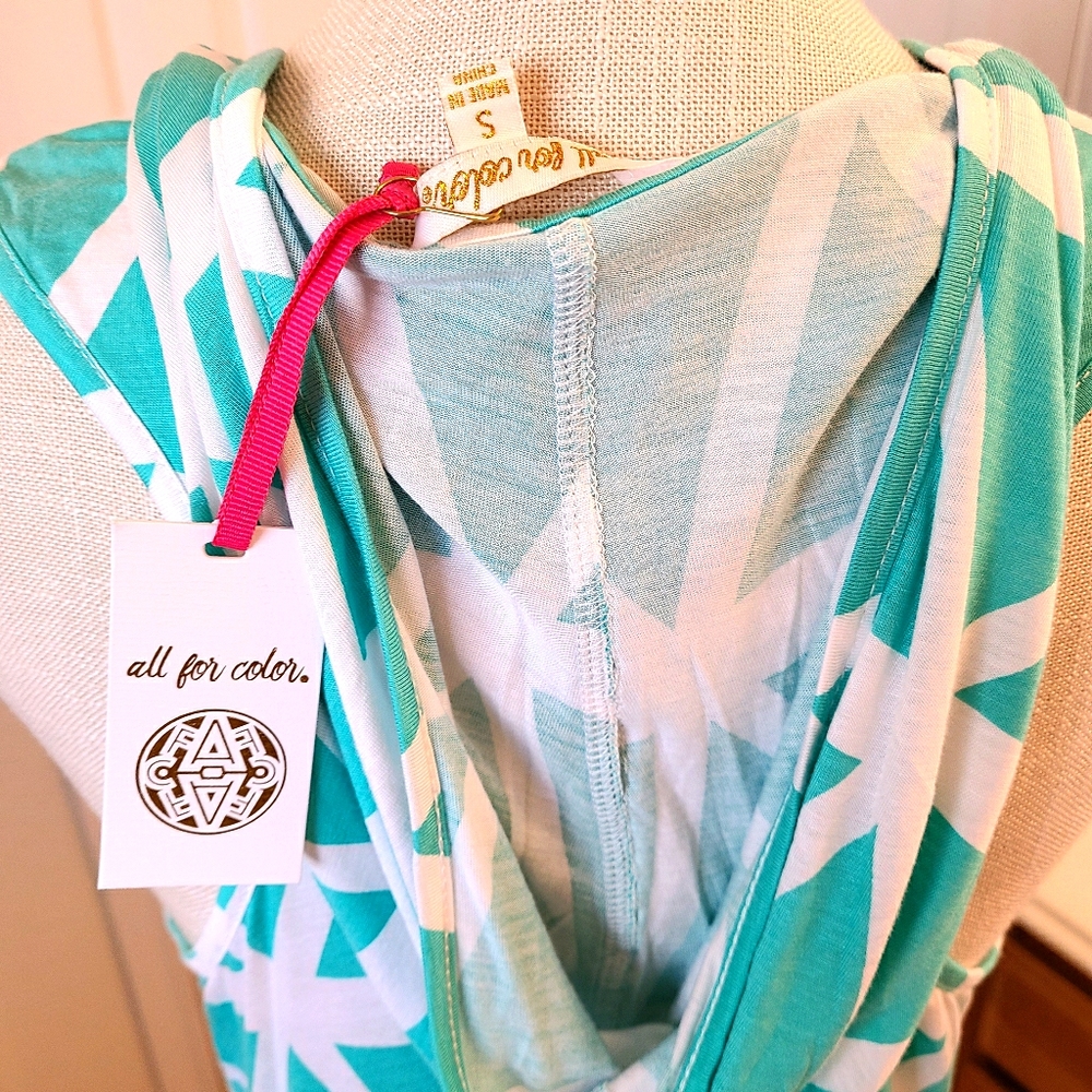 NWT Hooded Dress with Kangaroo Pockets - Picture 4 of 5